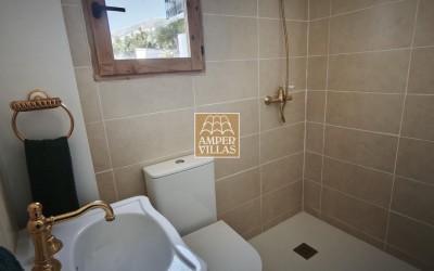 Деревенский дом в Альтеа-ла-Велья, двухэтажный, с несколькими террасами